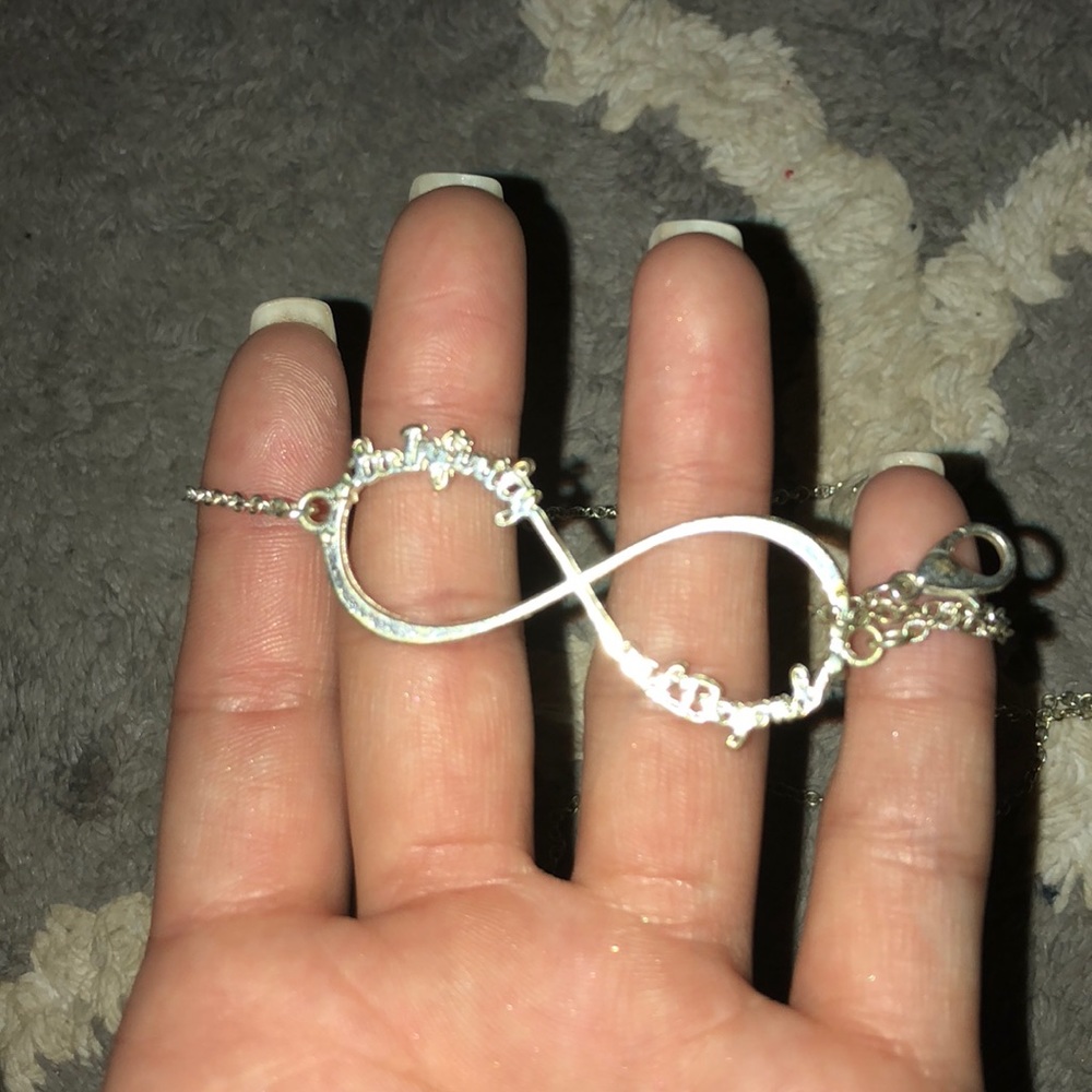 Necklace to infinity and beyond